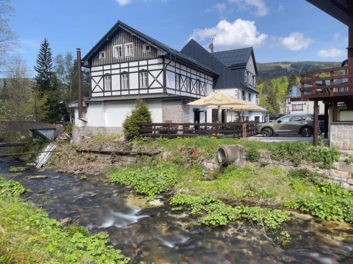 Hotel Lomnice ชปินด์เลอรูฟ มลิน ภายนอก รูปภาพ