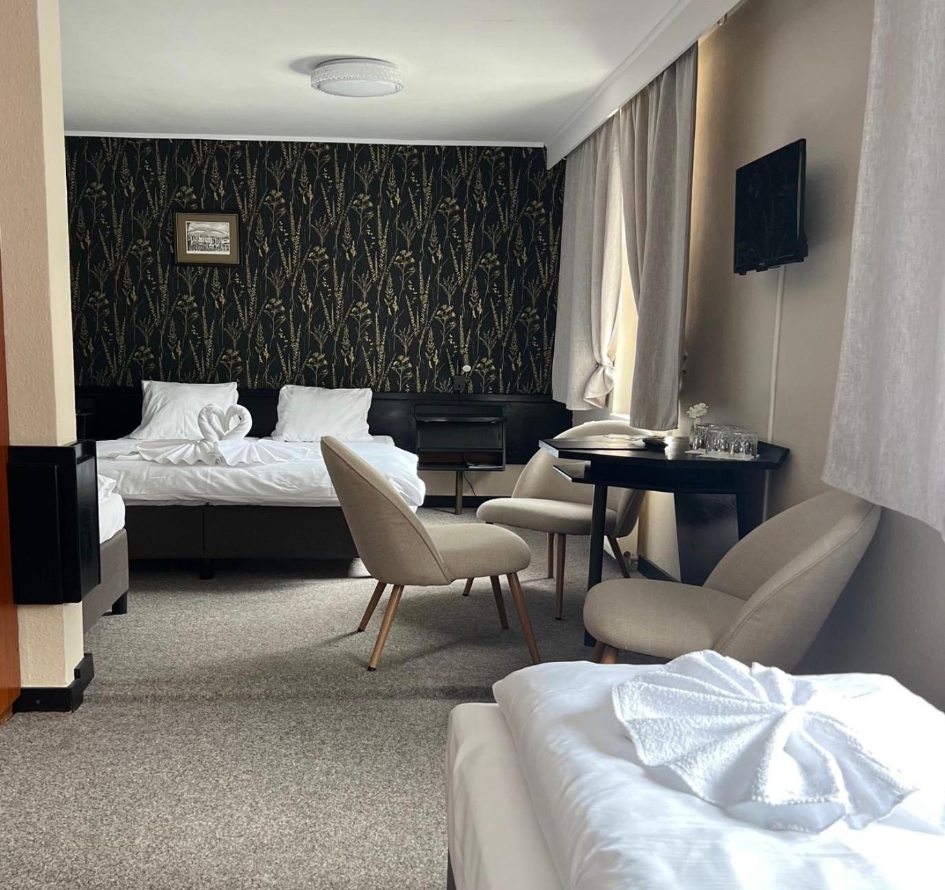 Hotel Lomnice ชปินด์เลอรูฟ มลิน ภายนอก รูปภาพ